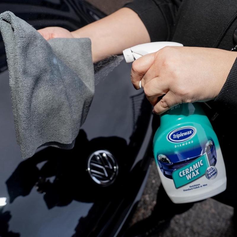 Triplewax Ceramic Spray Wax 500ml – Ultimate Protection & Shine. Paint Protection | Car Wash | Detailing | Valeting | Wash And Wax | After Care | Rain Protection | Dirt Protection | Road Grime Protection | Auto Cleaning | Automotive tools