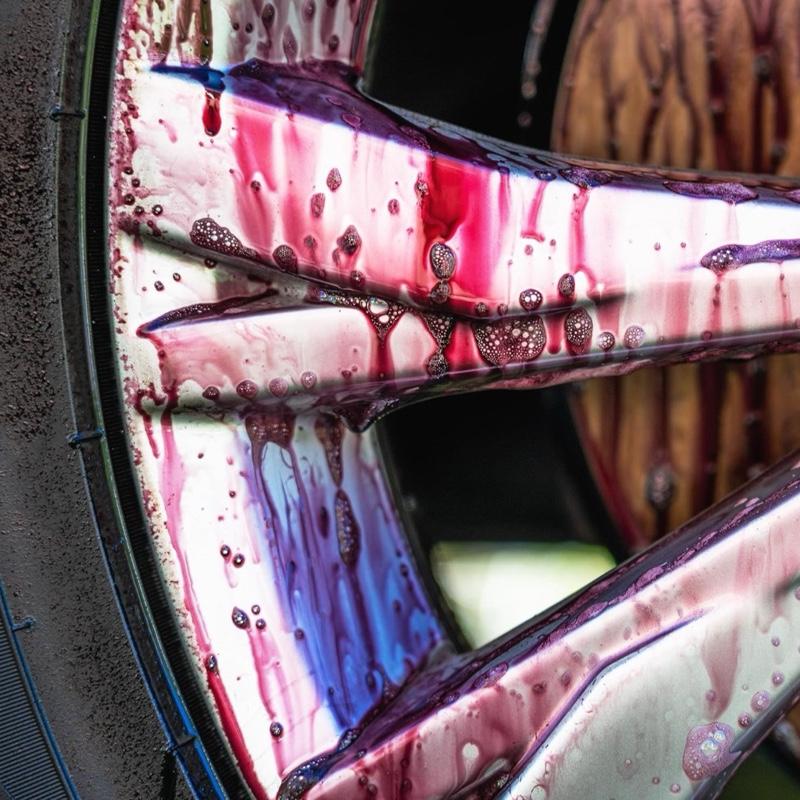Simoniz Iron Active Colour Changing Wheel Cleaner 500ml | Acid-Free Fallout Remover for Alloys & Bodywork | Colour-Changing Formula | Removes Brake Dust, Grime & Iron Particles | Safe for All Wheel Types